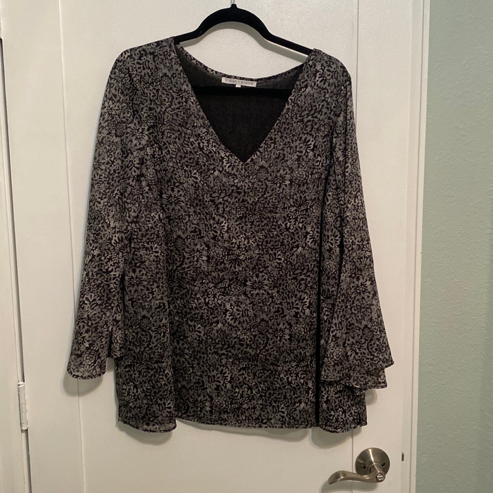 Women’s dressy black 1x top